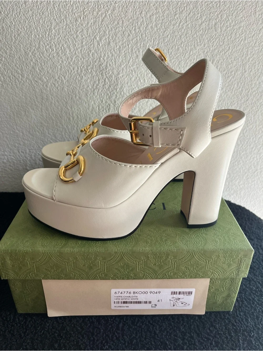 NEW Gucci White Mystic Leather Platform Sandals with Gold Horsebit Detail EU 41